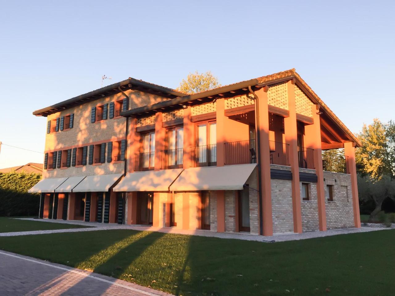 Crystal Luxury House Hotel Fiume Veneto Exterior photo